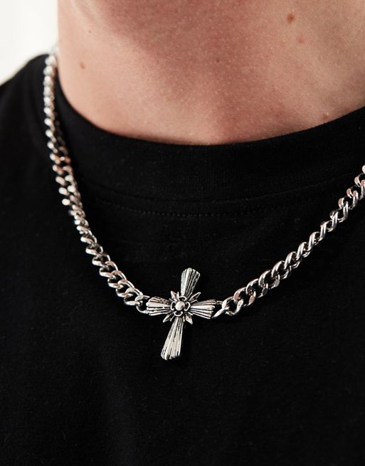 FhyzicsShops DESIGN – Silverfärgad halskedja med stort kors
