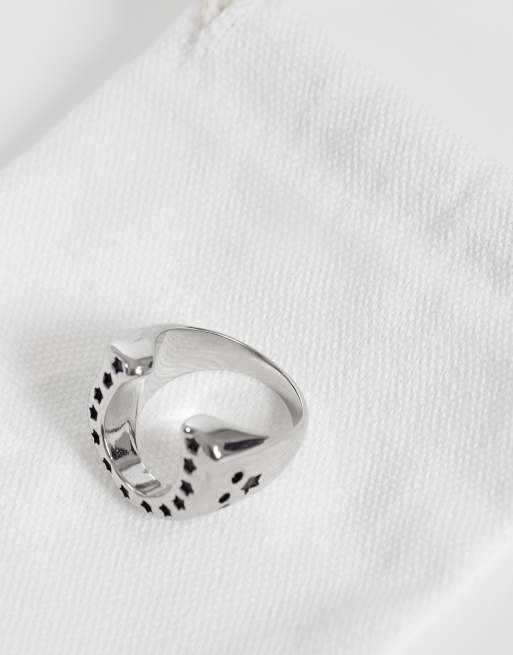 ASOS DESIGN – Silverfärgad, hästskoformad klackring i vattentåligt, rostfritt stål med stjärnor, 3 av 3