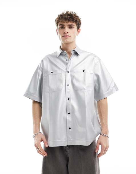 ASOS DESIGN – Silverfärgad, kortärmad skjorta i läderimitation med boxig passform - view 1