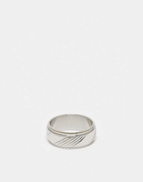 ASOS DESIGN – Silverfärgad ring i vattentåligt, rostfritt stål med präglad horisontell design - view 1