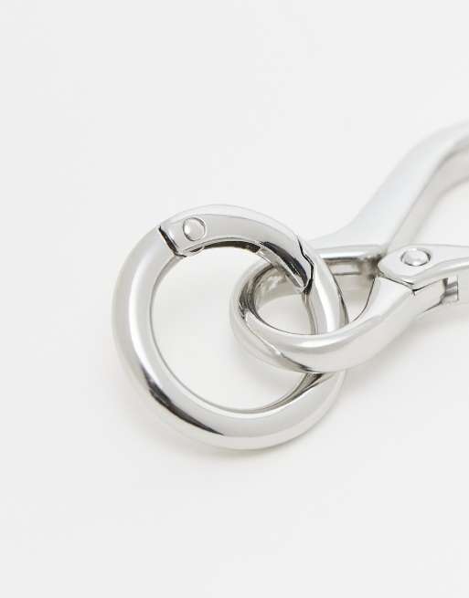 ASOS DESIGN – Silverfärgad väskberlock med o-ring och karbinhake, 3 av 3