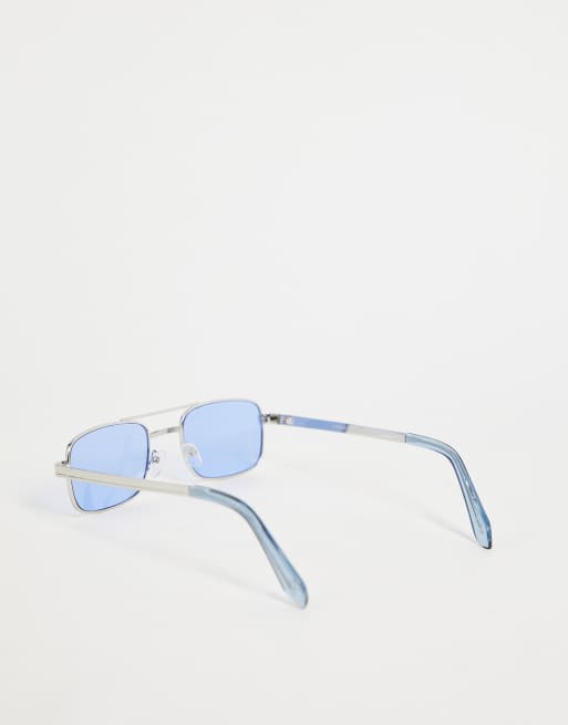 ASOS DESIGN – Silverfärgade, små solglasögon i fyrkantig 90-talsstil med blå glas, 4 av 4