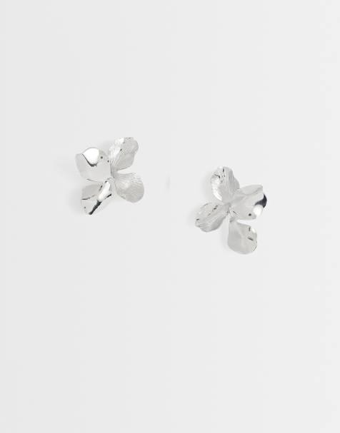 ASOS DESIGN – Silverfärgade små stiftörhängen med blomdesign - view 1