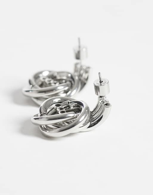 ASOS DESIGN – Silverfärgade stiftörhängen med dörrklappsdesign, 3 av 4
