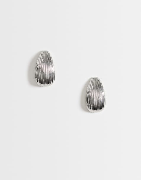 ASOS DESIGN – Silverfärgade stiftörhängen med tårformad design - view 1
