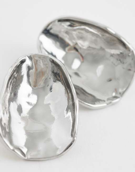 ASOS DESIGN – Silverfärgade, stora, hamrade stiftörhängen med oval design, 4 av 4