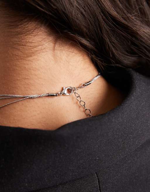 ASOS DESIGN – Silverfärgat halsband i flera rader med pärlimitationer, 2 av 3