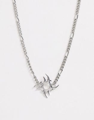 ASOS DESIGN – Silverfärgat halsband med tatuerad solberlock