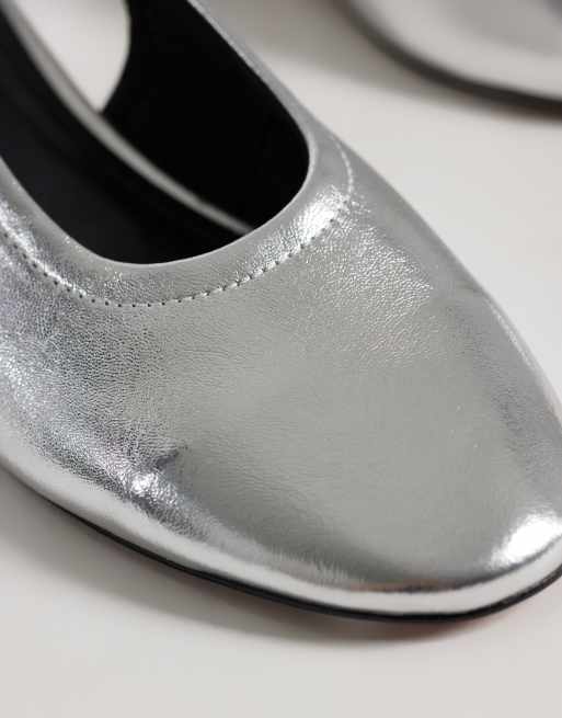 ASOS DESIGN Sindy minimal block heeled slingback in silver, 5 of 5