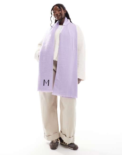 ASOS DESIGN - Sjaal met onafgewerkte rand en initiaal 'M' in lila, 3 van 3