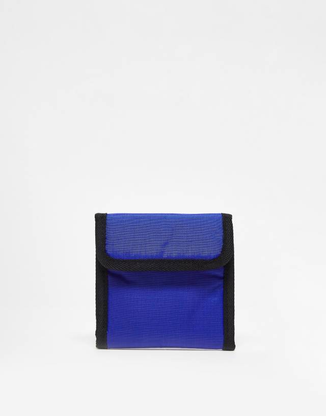 ASOS DESIGN skate wallet in cobalt textured - MBLUE