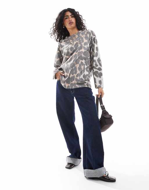 ASOS DESIGN - Skater T-shirt met lange mouwen in luipaardprint, 3 van 4