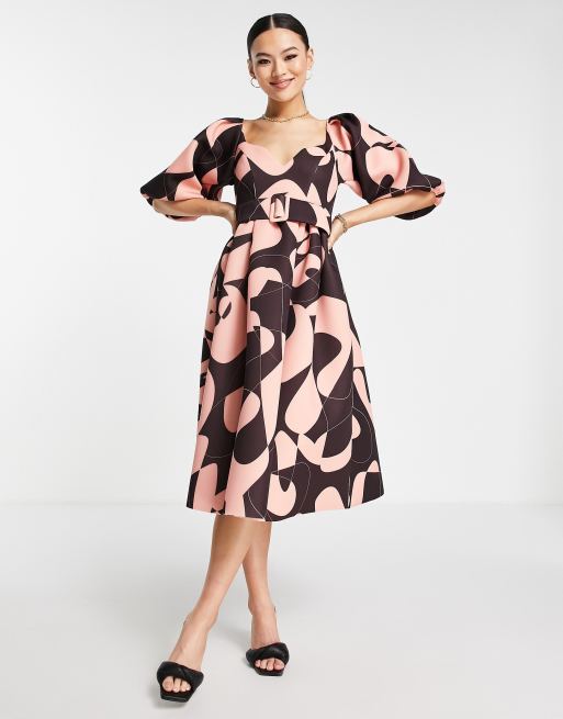 ASOS DESIGN - Skaterjurk met pofmouwen en riem in abstracte print