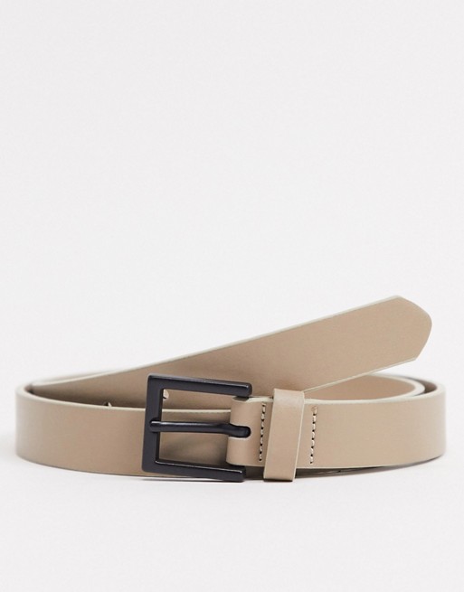 ASOS DESIGN skinny belt in beige faux leather with matte black rectangle buckle