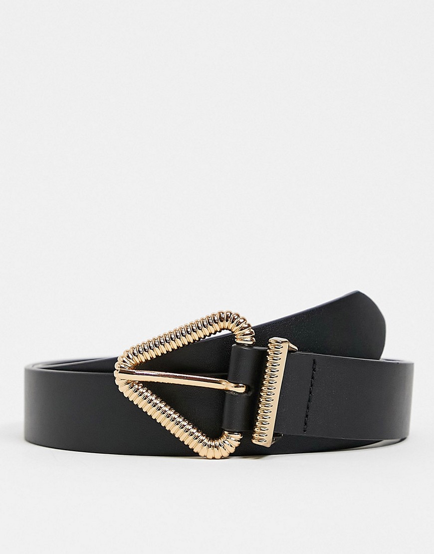 ASOS DESIGN skinny belt in black faux leather with triangle buckle in gold