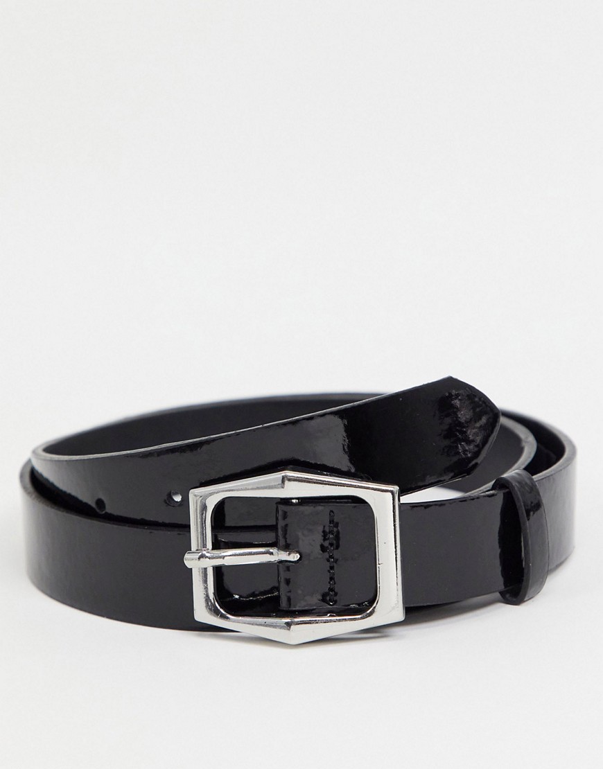 ASOS DESIGN skinny belt in shiny black faux leather and silver hexagon buckle-Blues