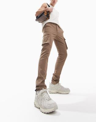 skinny cargo pants in brown