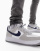 Thumbnail 3 van 4