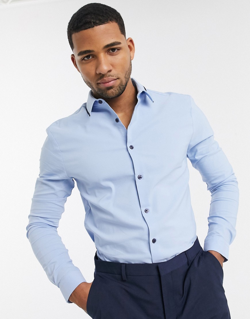 ASOS DESIGN - Skinny-fit overhemd met powerstretch in blauw met contrasterende biezen