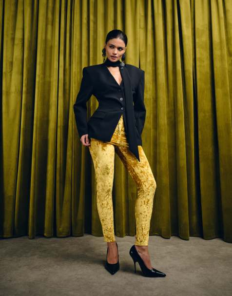 ASOS DESIGN - Skinny fluwelen broek met vijf zakken in goud - view 1