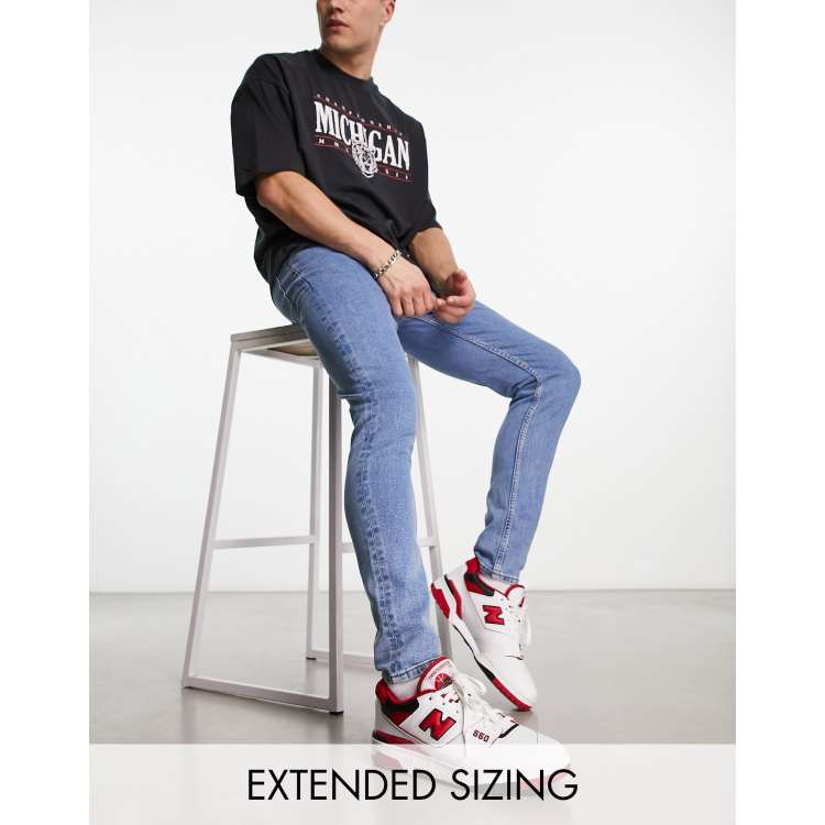 New balance store with skinny jeans