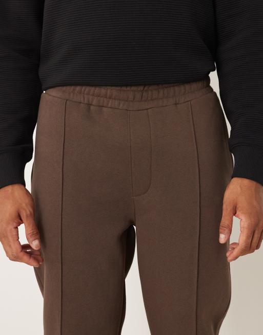 ASOS DESIGN - Skinny joggingbroek met plat gestikte plooien in bruin, 4 van 5