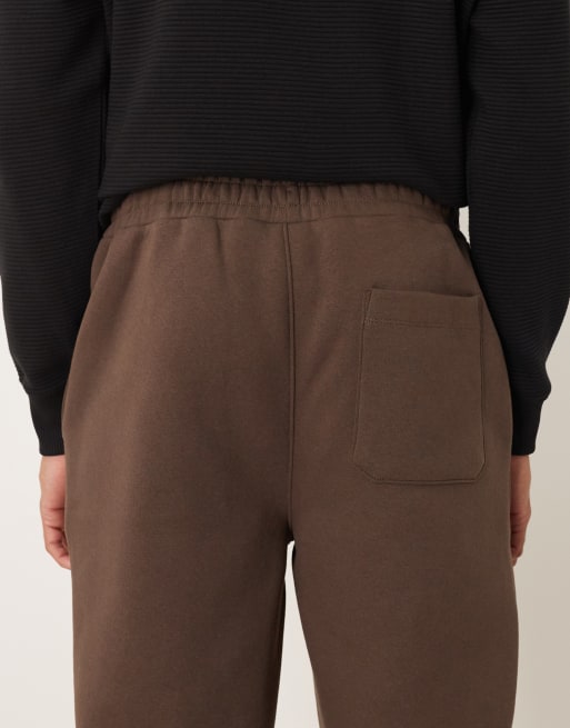 ASOS DESIGN - Skinny joggingbroek met plat gestikte plooien in bruin, 5 van 5