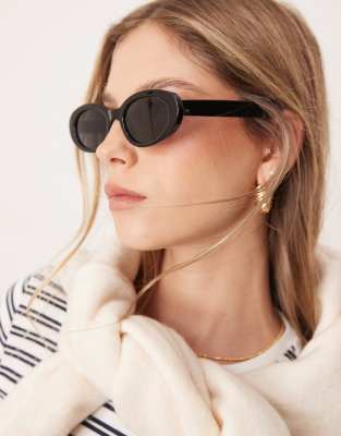 skinny oval sunglasses in black