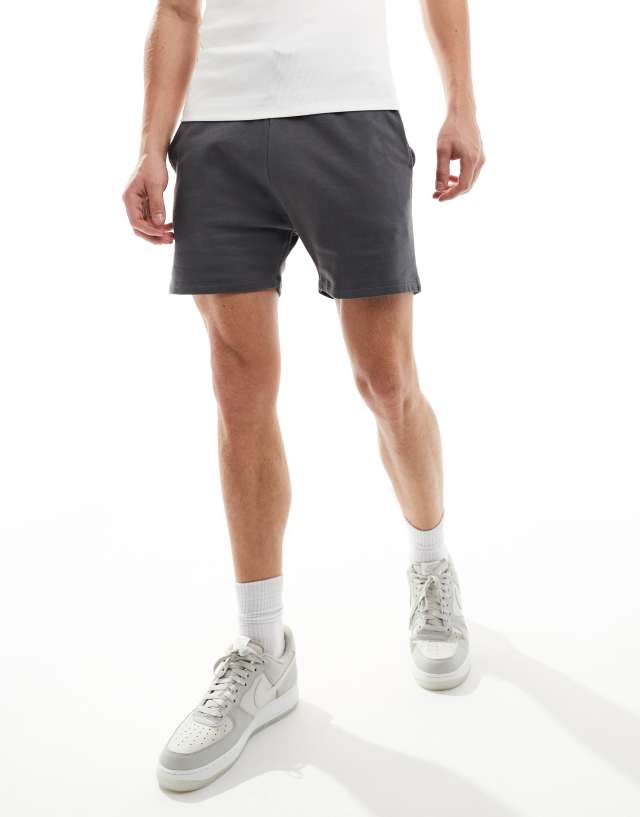 ASOS DESIGN - skinny shorts in charcoal