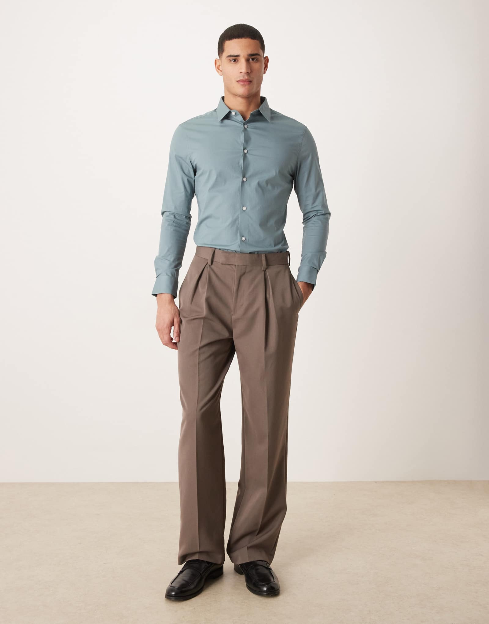 Облегающая рабочая рубашка-стрейч от ASOS DESIGN синего цвета