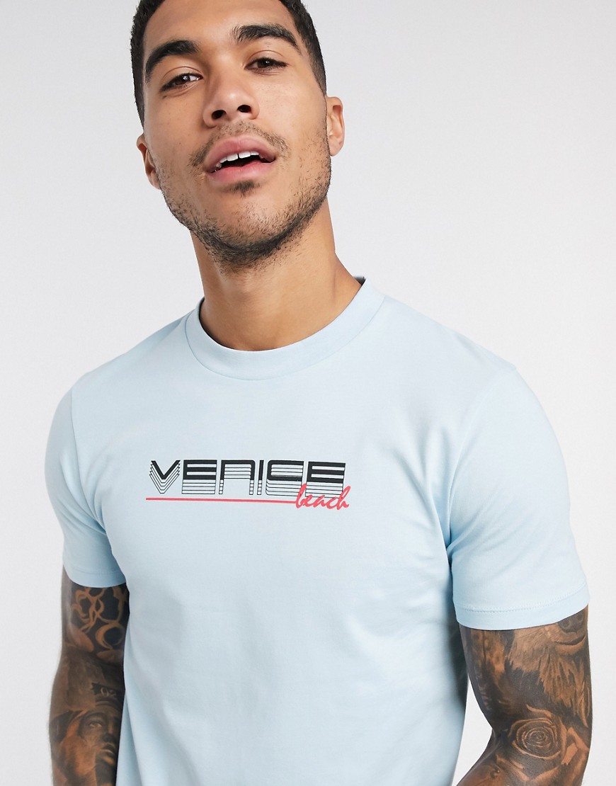 ASOS DESIGN - Skinny T-shirt met stadsprint op de borst in blauw