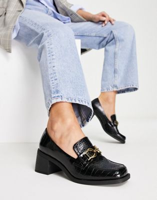 ASOS DESIGN Skip snaffle detail heeled loafers in black
