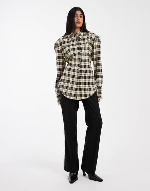ASOS DESIGN - Skjorte med indsyet talje og skulderpuder samt børstet tern, 2 af 4