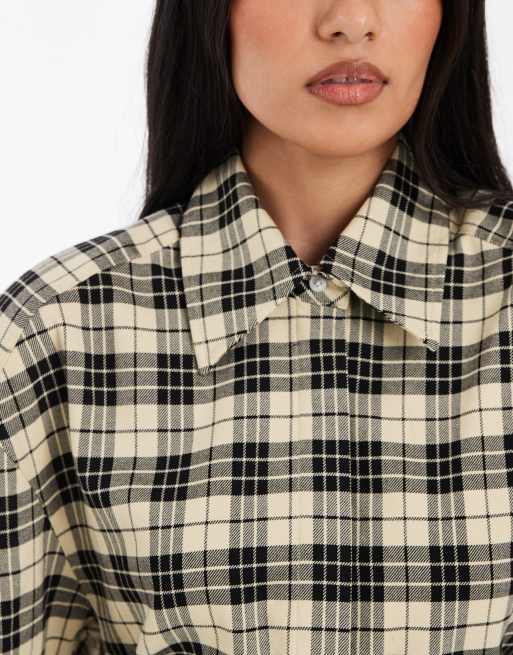 ASOS DESIGN - Skjorte med indsyet talje og skulderpuder samt børstet tern, 3 af 4