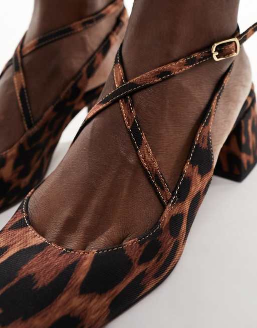 ASOS DESIGN - Sko med mellemhøj blokhæl og firkantet tå i leopardmønster, 3 af 4