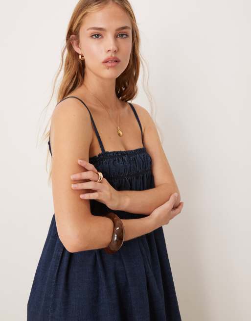 ASOS DESIGN – Sköljtvättad, smockad maxiklänning i mjuk denim med ryschad byst, 3 av 4