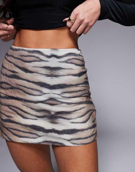 ASOS DESIGN skort in tiger print, 3 of 5