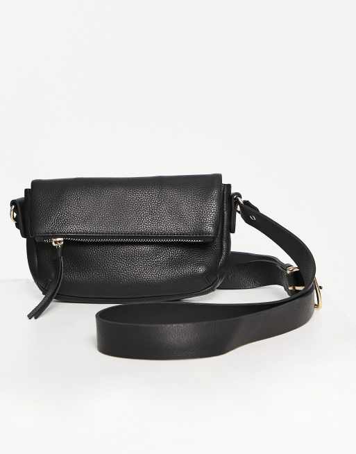 ASOS DESIGN – Skórzana saszetka crossbody zamykana na klapkę 