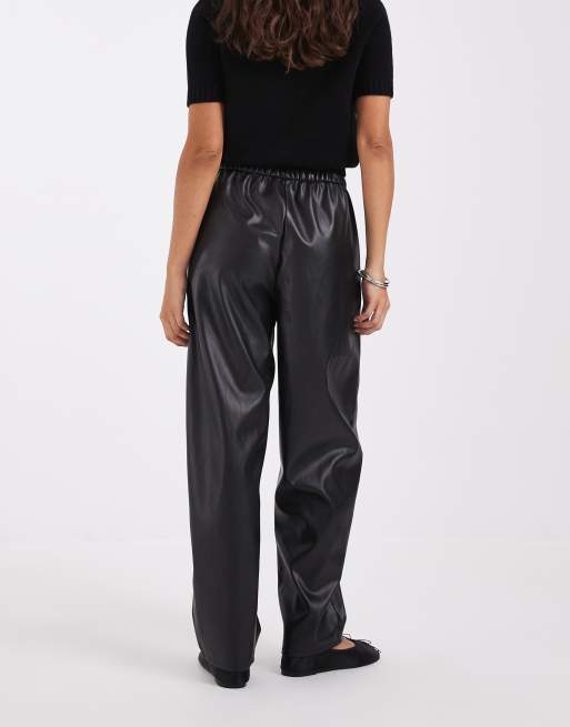 ASOS DESIGN skræddersyede peg-joggingbukser i imiteret læder, sort, 4 af 5