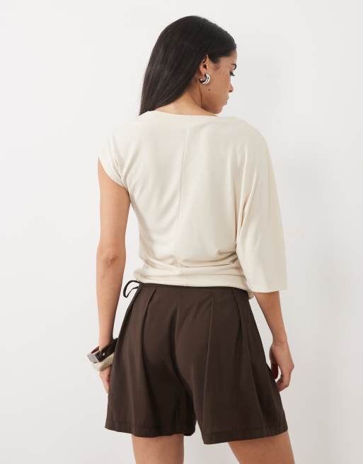 ASOS DESIGN skræddersyede shorts med bindedetalje i chokolade, 4 af 5