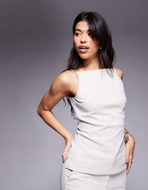 ASOS DESIGN - Skræddersyet tætsiddende cami-top med lysegrå striber i bengalin - Del af sæt