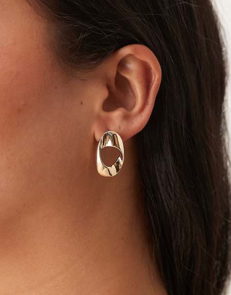 ASOS DESIGN – Skulpturale Ohrstecker in Goldoptik - view 1