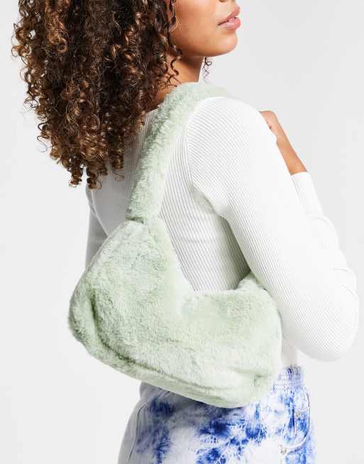 ASOS DESIGN – Slaviagrön axelväska i 90-talsstil med fluffig fuskpäls