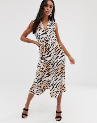 sleeveless animal print dress