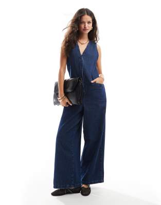 Asos Design Sleeveless Denim Loose Jumpsuit In Rinse Wash-blue