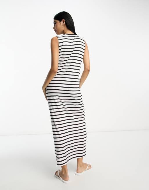 Sleeveless striped maxi store dress