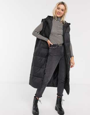 sleeveless long padded jacket in black