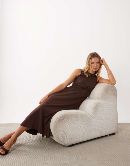 ASOS DESIGN sleeveless midaxi dress with knot detail in chocolate, 3 of 4