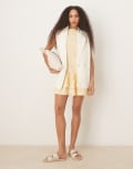 [ASOS DESIGN] ASOS DESIGN sleeveless multiway blazer in ivory-White XS Ivory