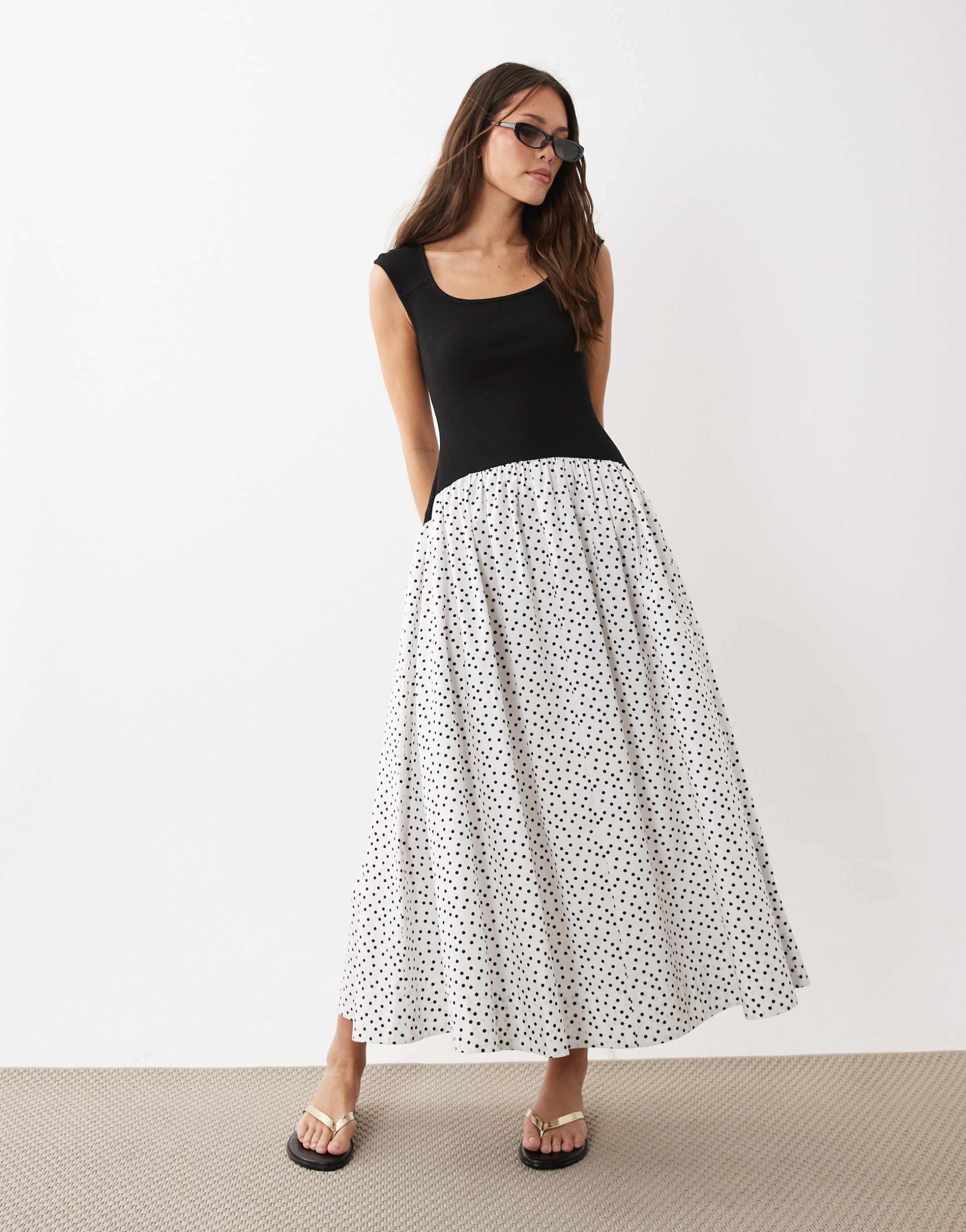 asos design sleeveless scoop neck hybrid maxi dress in mono spot